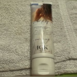 IGK Low Key Cleansing Walnut Scalp Scrub